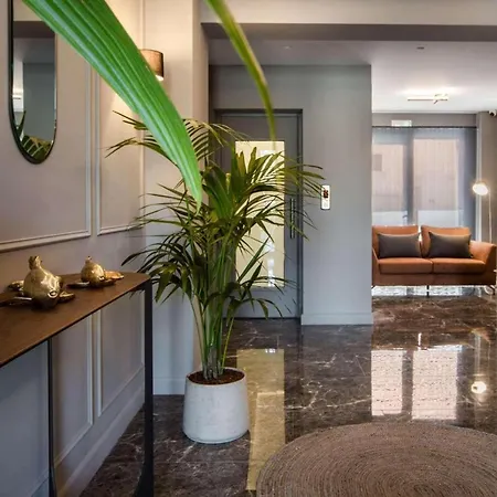 12 Suites Luxury Living 아르고스톨리온